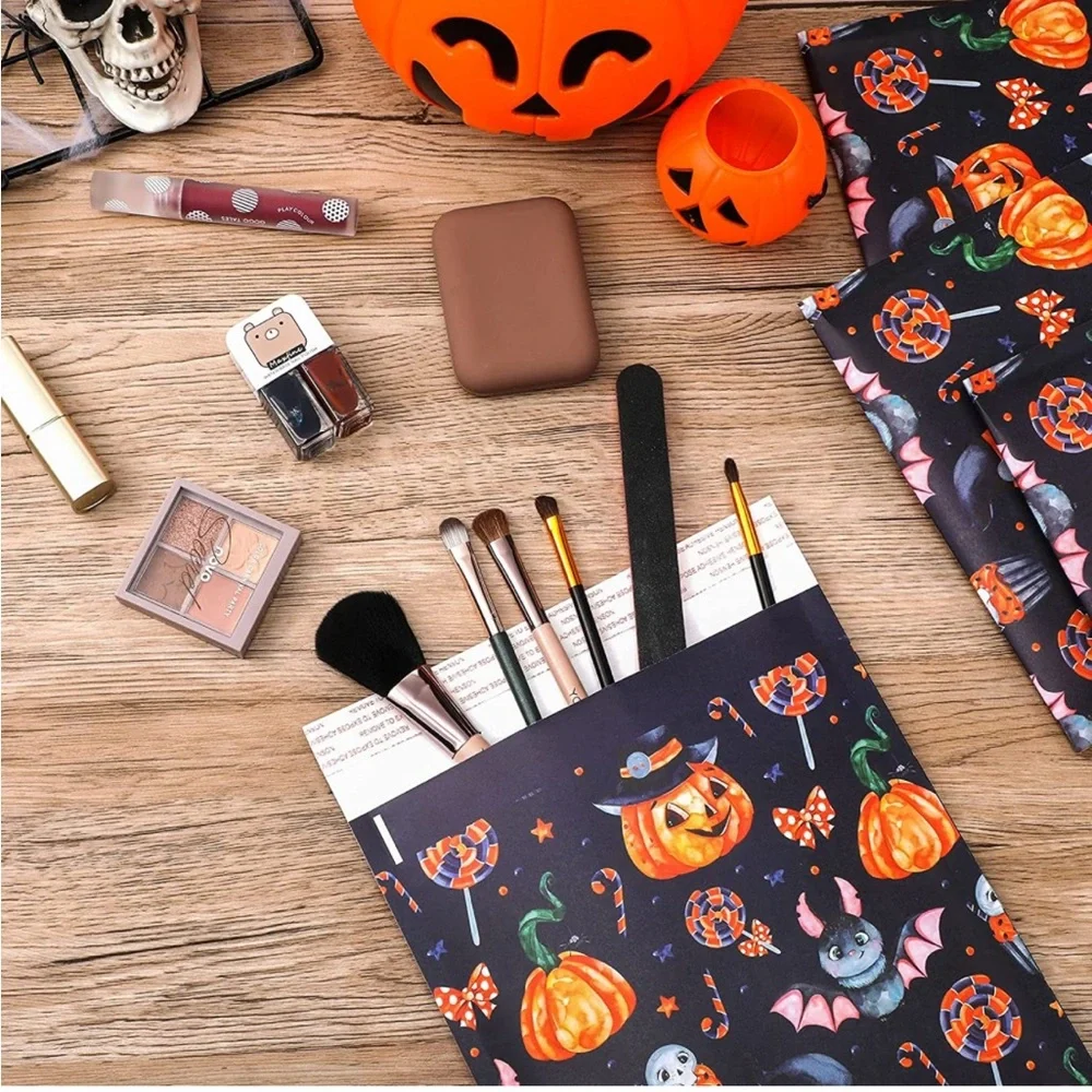 8 Count Halloween Bubble Mailers 8.3” X 9.3” PRICE IS FIRM - Picture 4 of 7